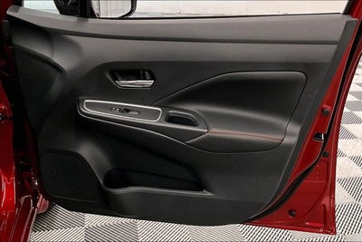 2025 Nissan Versa 1.6 SR - Trunk Package