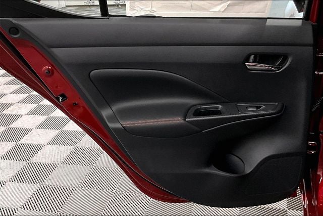 2025 Nissan Versa 1.6 SR - Trunk Package