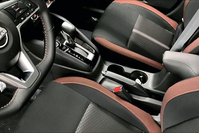 2025 Nissan Versa 1.6 SR - Trunk Package