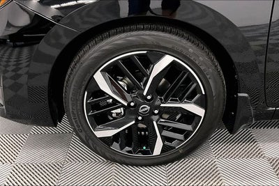 2025 Nissan Versa 1.6 SR - Trunk Package