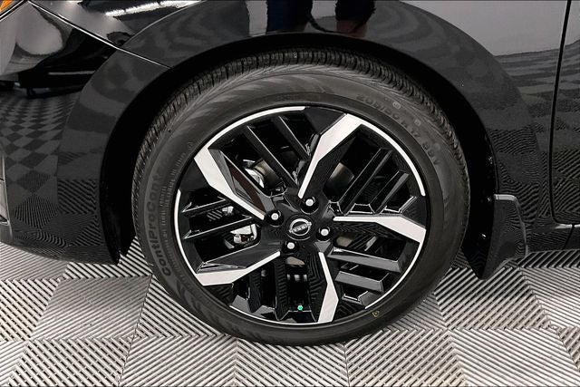 2025 Nissan Versa 1.6 SR - Trunk Package