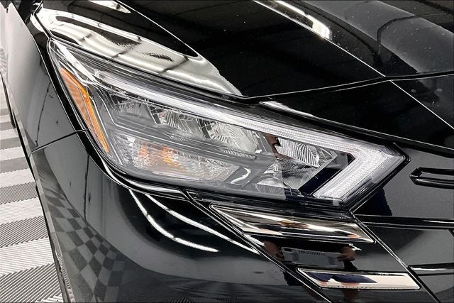 2025 Nissan Versa 1.6 SR - Trunk Package