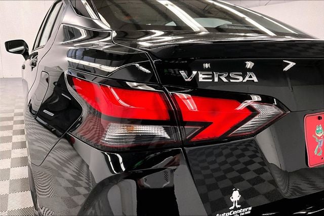 2025 Nissan Versa 1.6 SR - Trunk Package