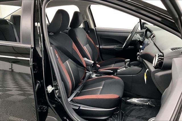 2025 Nissan Versa 1.6 SR - Trunk Package