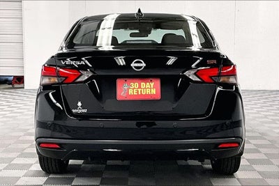 2025 Nissan Versa 1.6 SR - Trunk Package