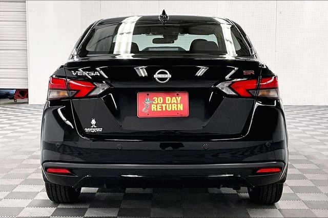 2025 Nissan Versa 1.6 SR - Trunk Package