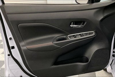 2025 Nissan Versa 1.6 SR - Trunk Package