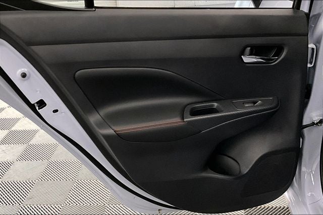 2025 Nissan Versa 1.6 SR - Trunk Package