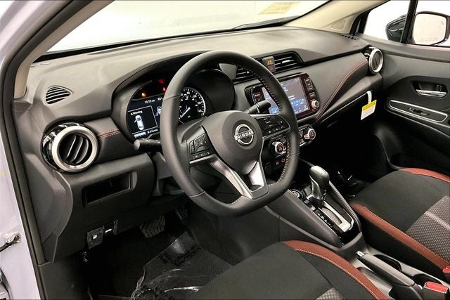 2025 Nissan Versa 1.6 SR - Trunk Package