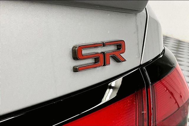 2025 Nissan Versa 1.6 SR - Trunk Package