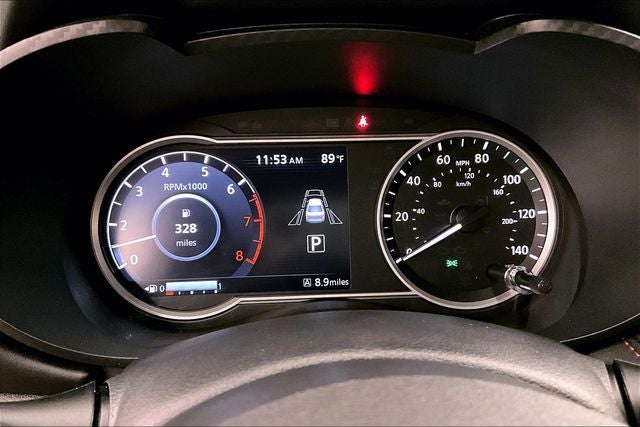 2025 Nissan Versa 1.6 SR - Trunk Package