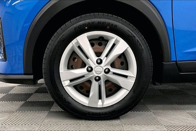 2022 Nissan Kicks S Blind Spot Detection - Apple CarPlay/Android Auto