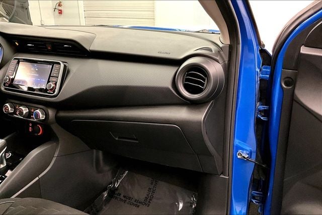 2022 Nissan Kicks S Blind Spot Detection - Apple CarPlay/Android Auto
