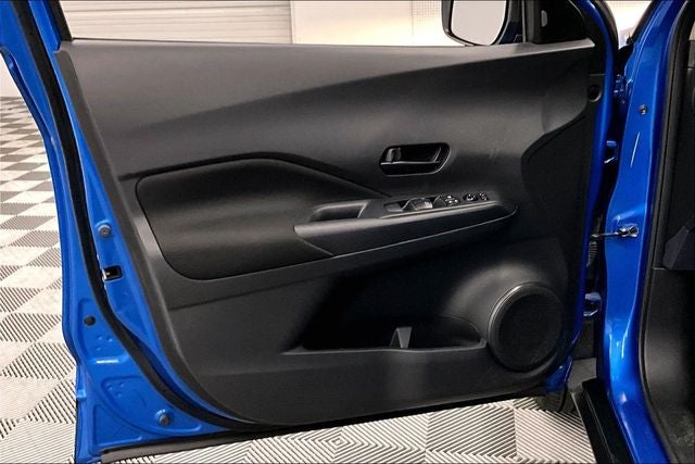 2022 Nissan Kicks S Blind Spot Detection - Apple CarPlay/Android Auto