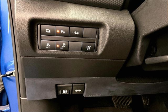 2022 Nissan Kicks S Blind Spot Detection - Apple CarPlay/Android Auto