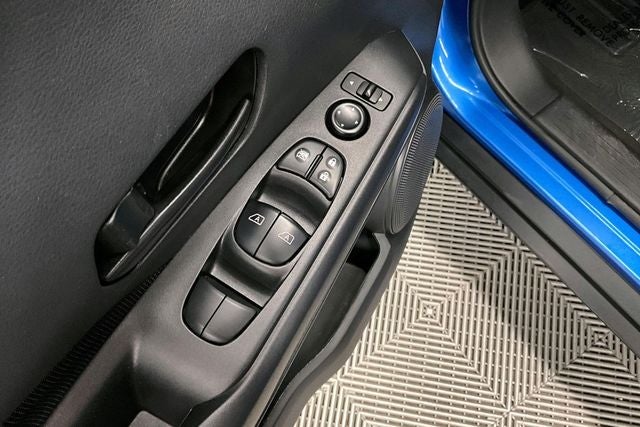 2022 Nissan Kicks S Blind Spot Detection - Apple CarPlay/Android Auto