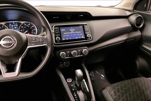 2022 Nissan Kicks S Blind Spot Detection - Apple CarPlay/Android Auto