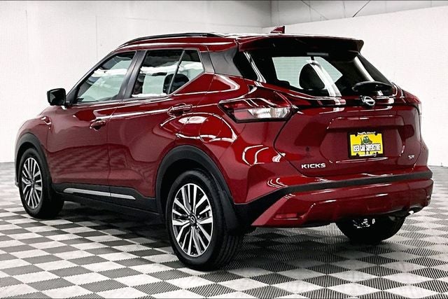 2023 Nissan Kicks SR