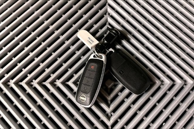2023 Nissan Kicks SR Adaptive Cruise-Blind Spot Monitor-Remote Start