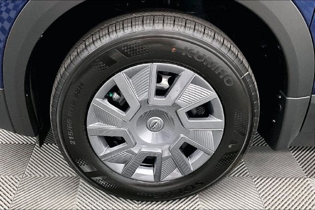 2027 Nissan Kicks S