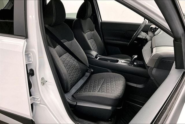 2025 Nissan Kicks SV Adaptive Cruise - Blind Spot Detection