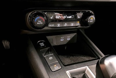 2027 Nissan Kicks SV AWD - Premium Package