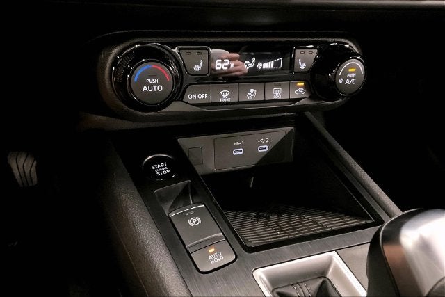 2027 Nissan Kicks SV AWD - Premium Package