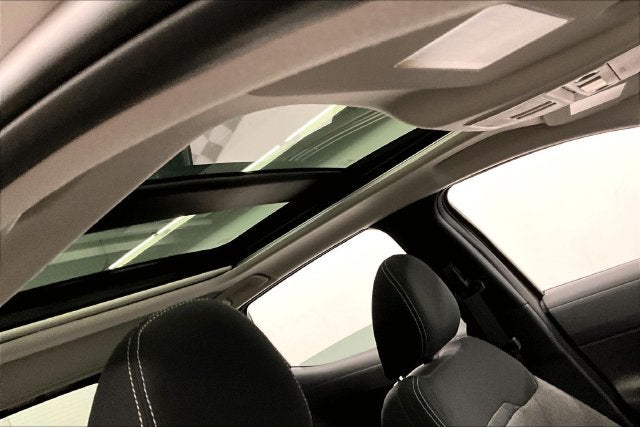 2027 Nissan Kicks SV AWD - Premium Package