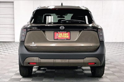 2027 Nissan Kicks SV AWD - Premium Package