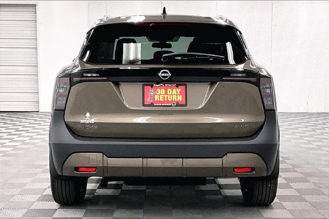 2027 Nissan Kicks SV AWD - Premium Package