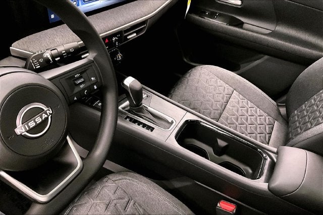 2027 Nissan Kicks SV AWD - Premium Package