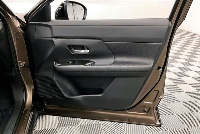 2026 Nissan Kicks SV AWD - Cold Weather and Electronics Packages