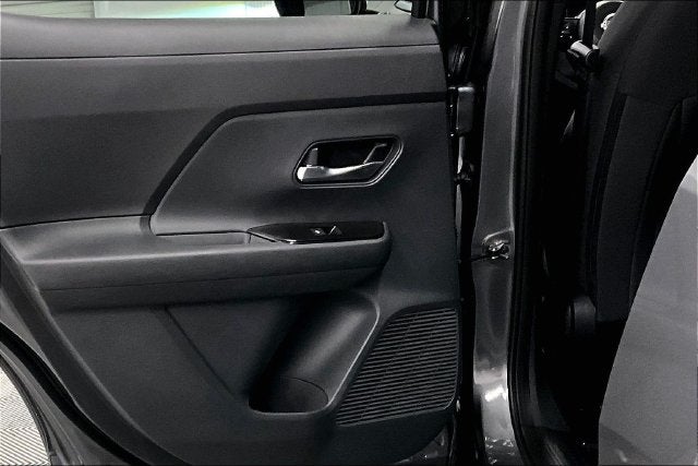 2027 Nissan Kicks SV AWD