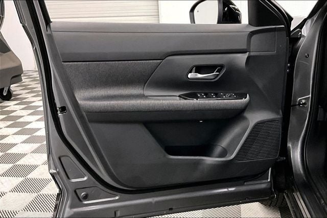 2026 Nissan Kicks SV AWD - Cold Weather and Electronics Packages