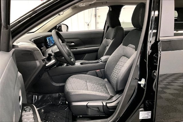 2027 Nissan Kicks SV AWD - Premium Package