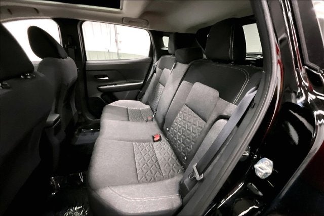 2027 Nissan Kicks SV AWD - Premium Package
