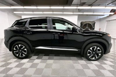 2027 Nissan Kicks SV AWD - Premium Package