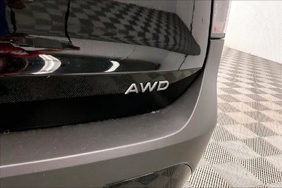 2027 Nissan Kicks SV AWD - Premium Package