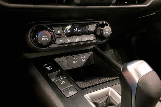 2027 Nissan Kicks SV AWD - Premium Package