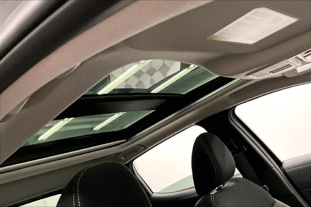 2027 Nissan Kicks SV AWD - Premium Package