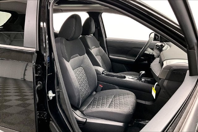 2027 Nissan Kicks SV AWD - Premium Package