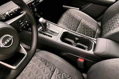 2027 Nissan Kicks SV AWD - Premium Package