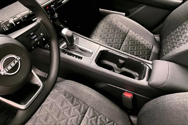 2027 Nissan Kicks SV AWD - Premium Package