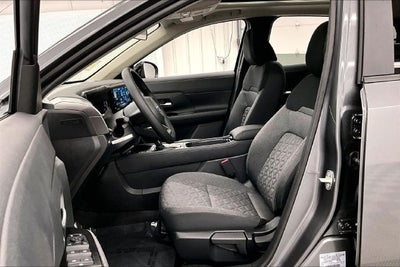 2027 Nissan Kicks SV AWD - Premium Package