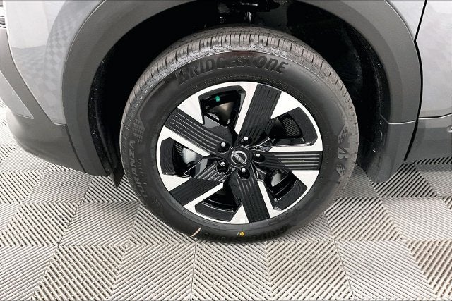 2027 Nissan Kicks SV AWD - Premium Package