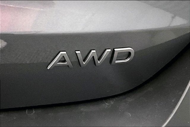 2027 Nissan Kicks SV AWD - Premium Package