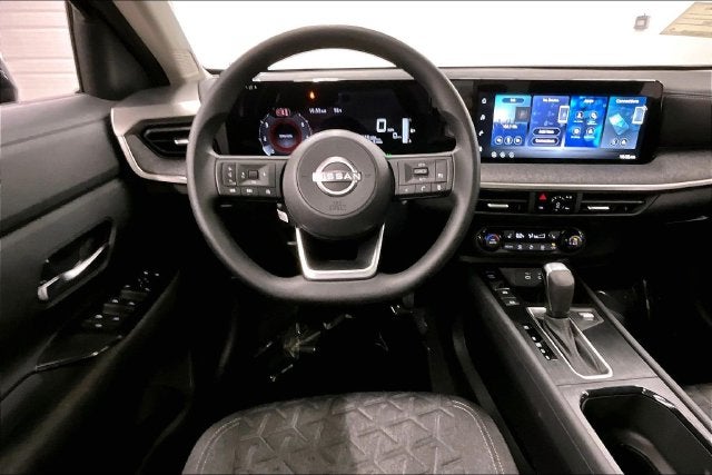2027 Nissan Kicks SV AWD - Premium Package