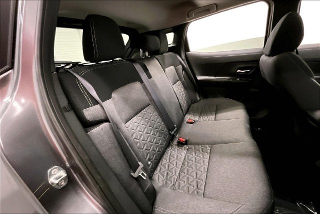 2027 Nissan Kicks SV AWD - Premium Package