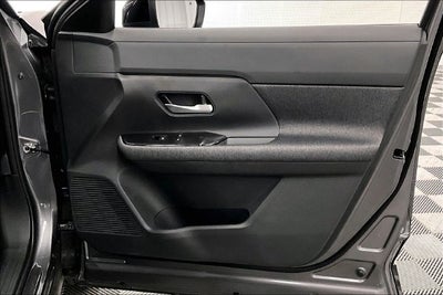 2027 Nissan Kicks SV AWD - Premium Package