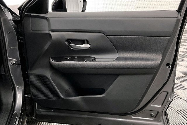 2027 Nissan Kicks SV AWD - Premium Package